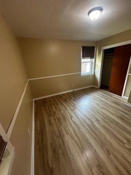 Building Photo - 3850 Lisa Ln