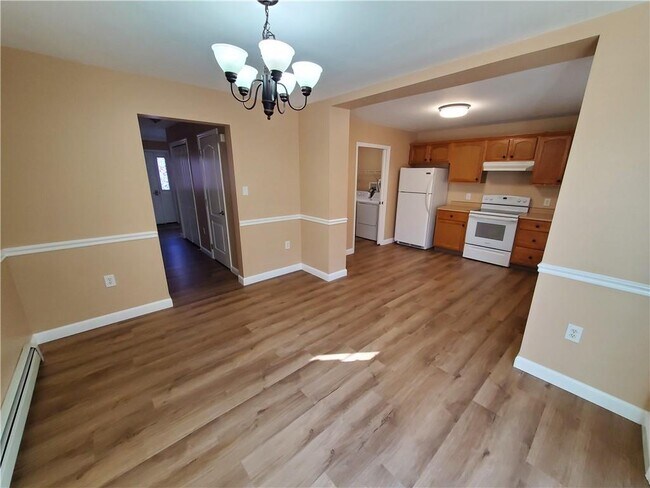 Building Photo - 35 Mapleville Main