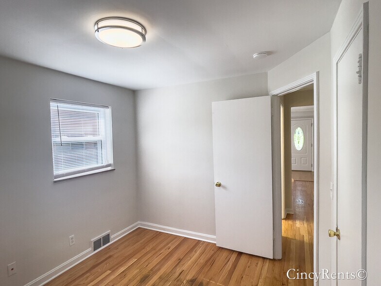 Building Photo - 3970 N Fordham Pl