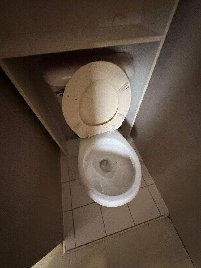 Building Photo - 416 Cascade St