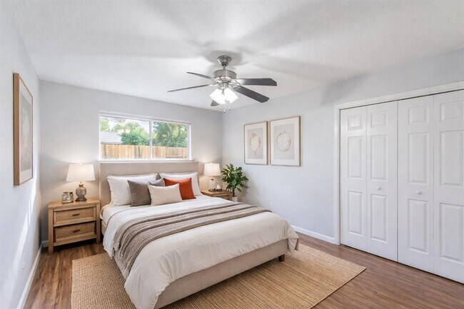 Building Photo - 8206 Exmoor Dr