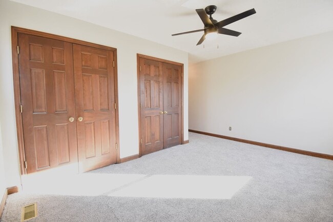 Building Photo - Coming Soon: 3 Bedroom 2.5 Bathroom on Over 2 Acres and Zoned for Horses