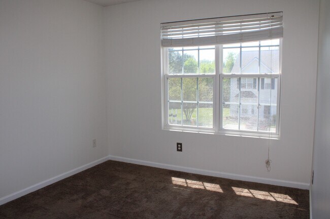 Building Photo - 2802 Gross Ave