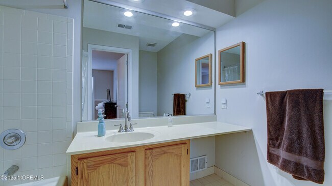 Building Photo - 227 Paddington Ct