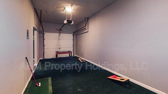 Building Photo - 3120 Greenbriar Dr