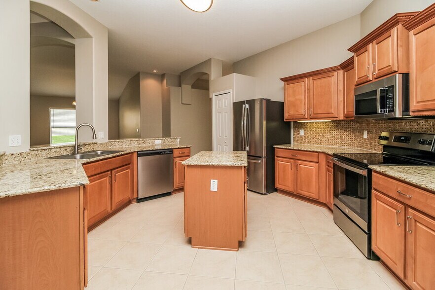 Building Photo - 30700 Pga Dr