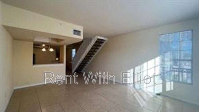 Building Photo - 735 SW 148th Ave
