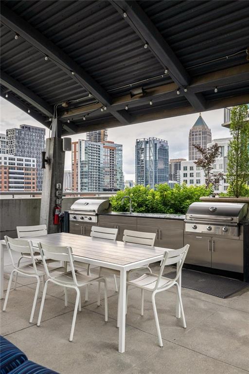 Building Photo - 943 Peachtree St NE