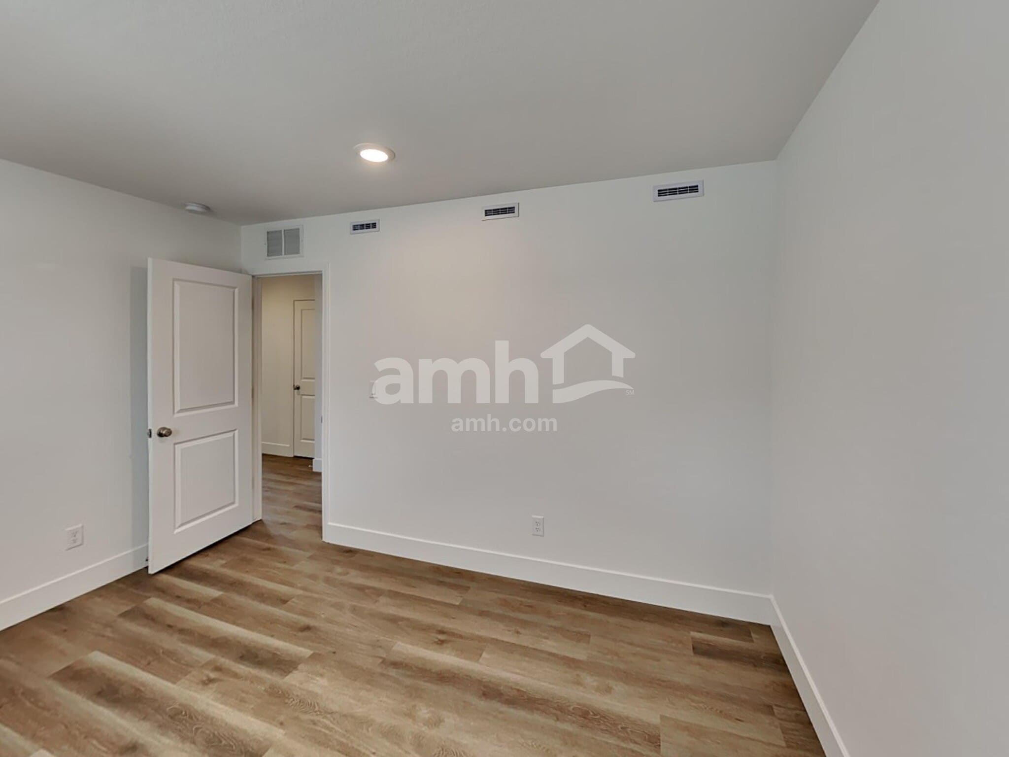 Building Photo - 11194 Magallanes St