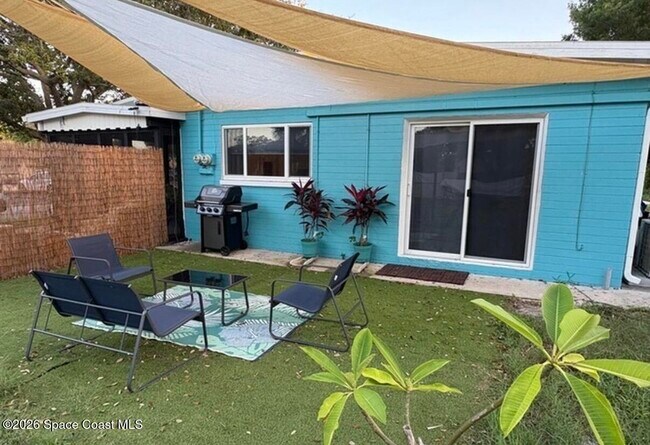 Building Photo - 7705 Poinsetta Ave