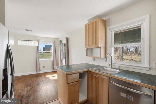 Building Photo - 110 Carroll Rd