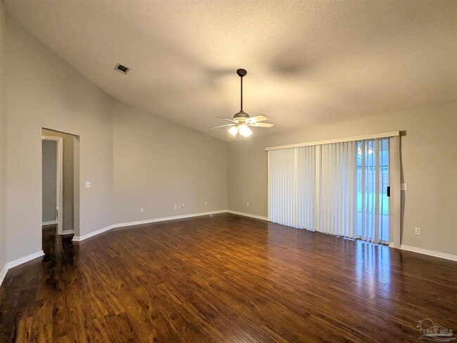 Building Photo - 1909 Southwind Cir