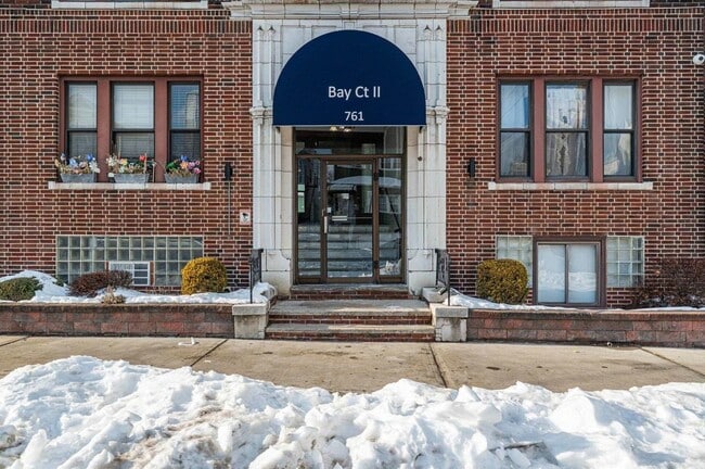 Building Photo - 761 Avenue A