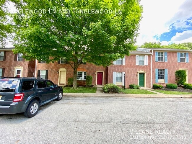 Building Photo - 442 Tanglewood Ln