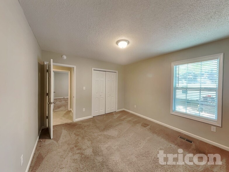 Building Photo - 1614 Barbara Ann Cir