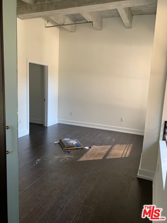 Building Photo - 727 W 7th St