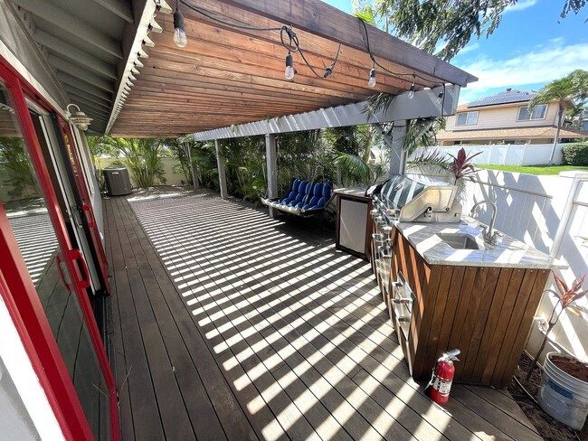 Building Photo - Central Kihei - Pi?ilani Villages 3 Bed 2 Bath Unfurnished Home with High end Finishes & Family-F...