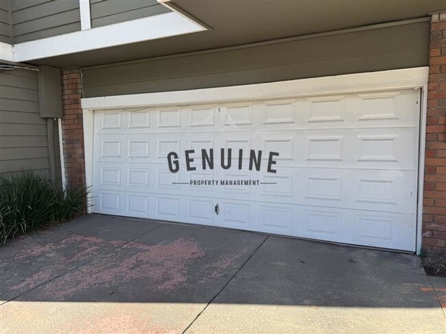 Building Photo - Coming Soon: Charming 2 Bed 2 Bath Condo i...