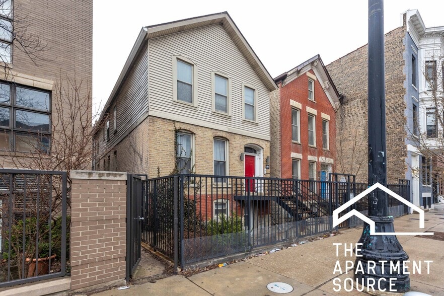 Building Photo - 1938 N Halsted St