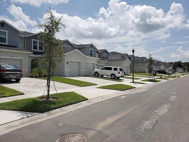 Building Photo - 1004 La Mirada Ct