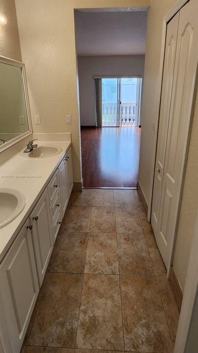 Building Photo - 13551 SW 260th Ln