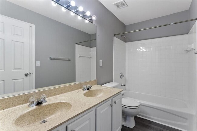 Building Photo - 6250 Whirlaway Dr