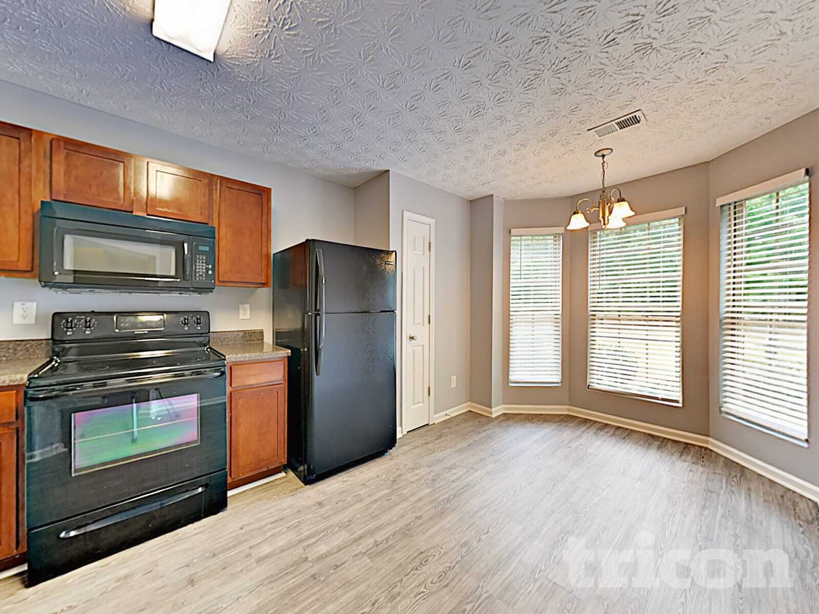 Building Photo - 418 Whippet St