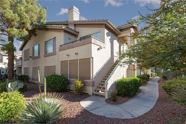 Building Photo - 5710 E Tropicana Ave