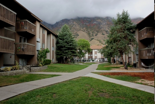 Primary Photo - Centennial Apartments