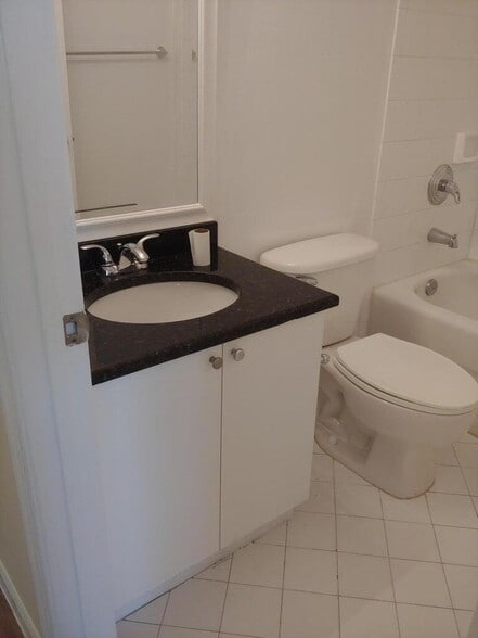 Building Photo - 3760 N Jog Rd