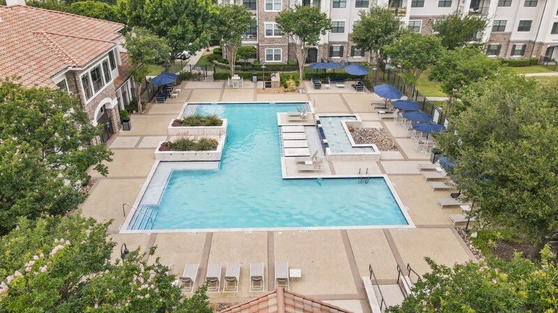 Building Photo - The Cortona