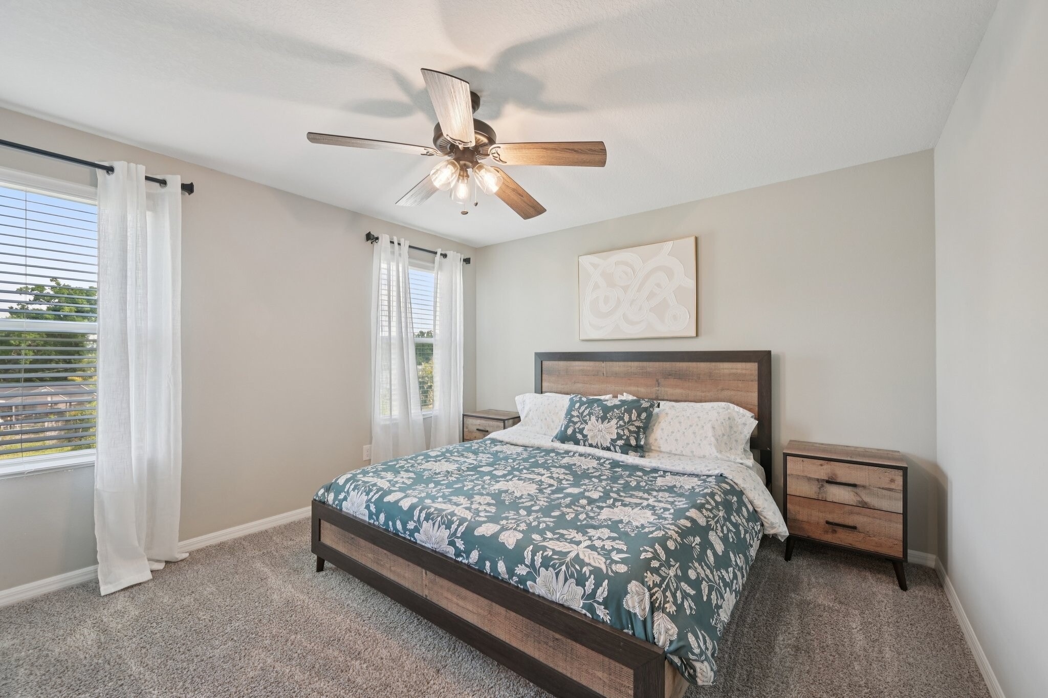Building Photo - 5820 Ocean Isle Dr