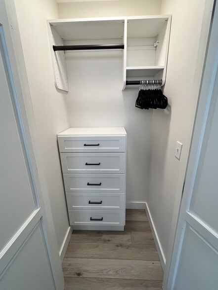 Building Photo - 6113 39th Ave S