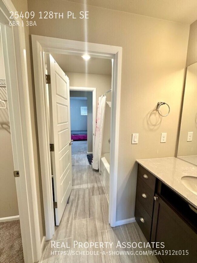 Building Photo - 25409 128th Pl SE