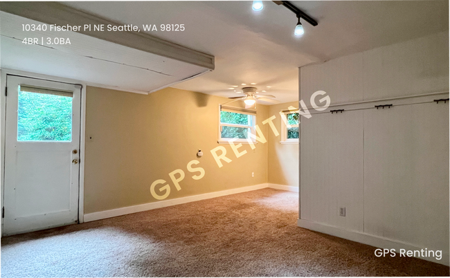 Building Photo - 10340 Fischer Pl NE