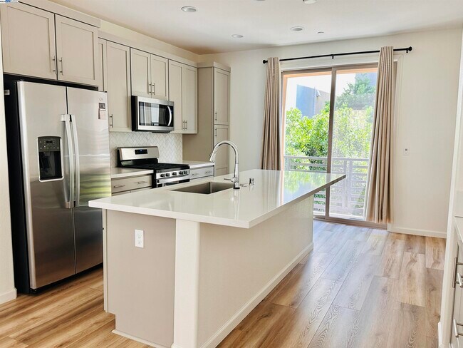 Building Photo - 2829 Salt Pond Cmn