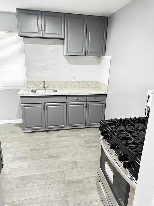Kitchen - 149 Marina Way
