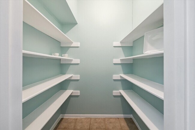 Building Photo - 7326 Regency Square Ct