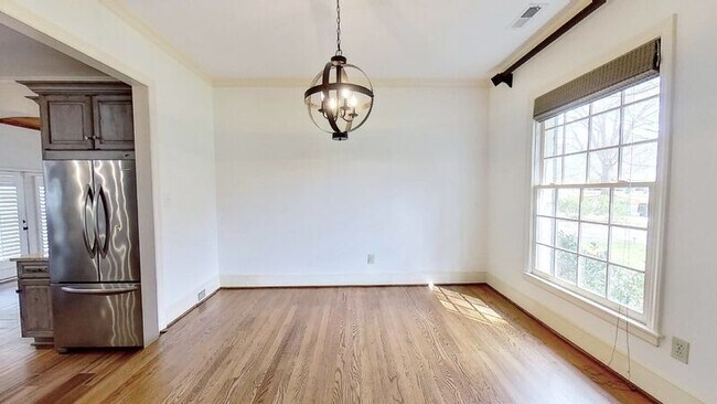 Building Photo - 1310 Ferncliff Rd