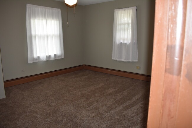 Building Photo - 8435 S 81st Ave