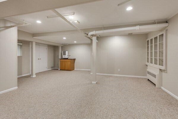 Building Photo - 137 Shade St