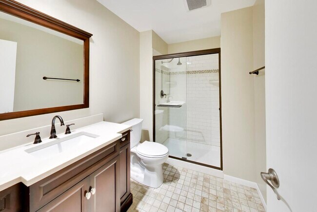Building Photo - 106 Regency Dr