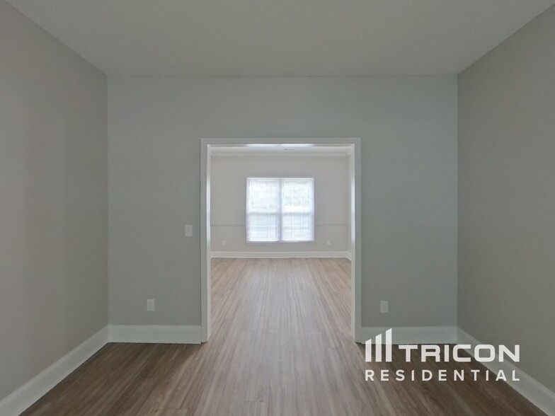 Building Photo - 10913 Gladewater Dr