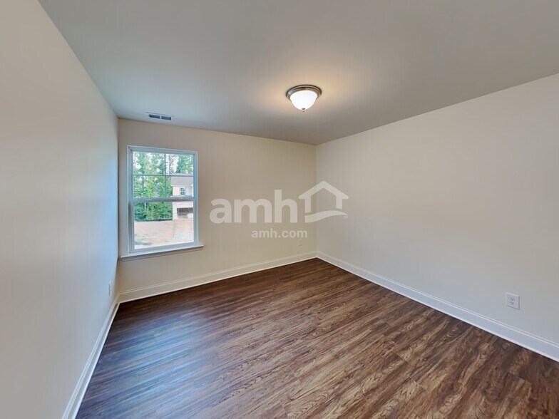 Building Photo - 5070 Hudson Vly Dr