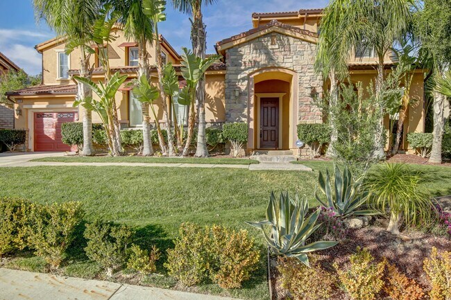 Building Photo - Coming Soon! Stunning 5/4.5 pool home located in the desirable North Fontana Coyote Canyon area.