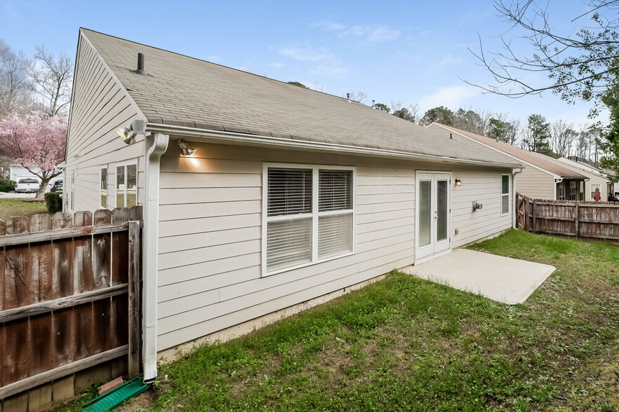 Building Photo - 8416 Somerton Cir