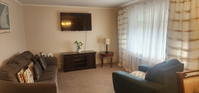 Building Photo - 78 Tucker Ave