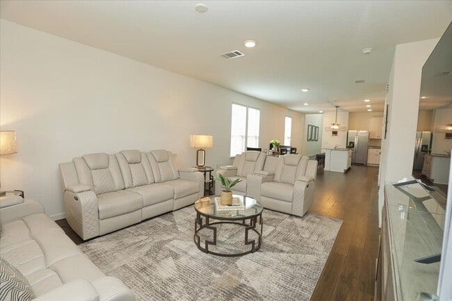 Building Photo - 14463 Cedar Ledge Ln