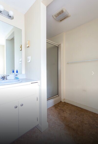 Bathroom - 14 Old Marlborough Rd