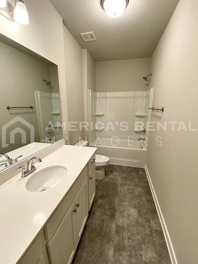 Building Photo - Home for Rent in Jasper, AL! View with 48 Hours Notice!